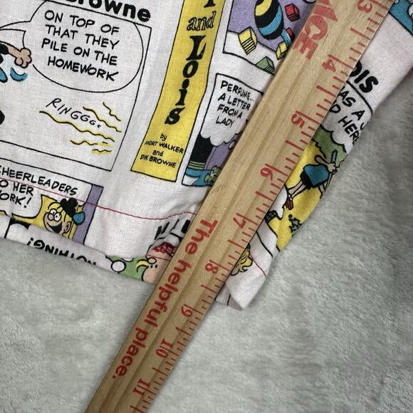 VTG Funnays Comic Strip Shorts Red Men’s Size XL 8” Inseam Elastic Waist - Picture 5 of 8